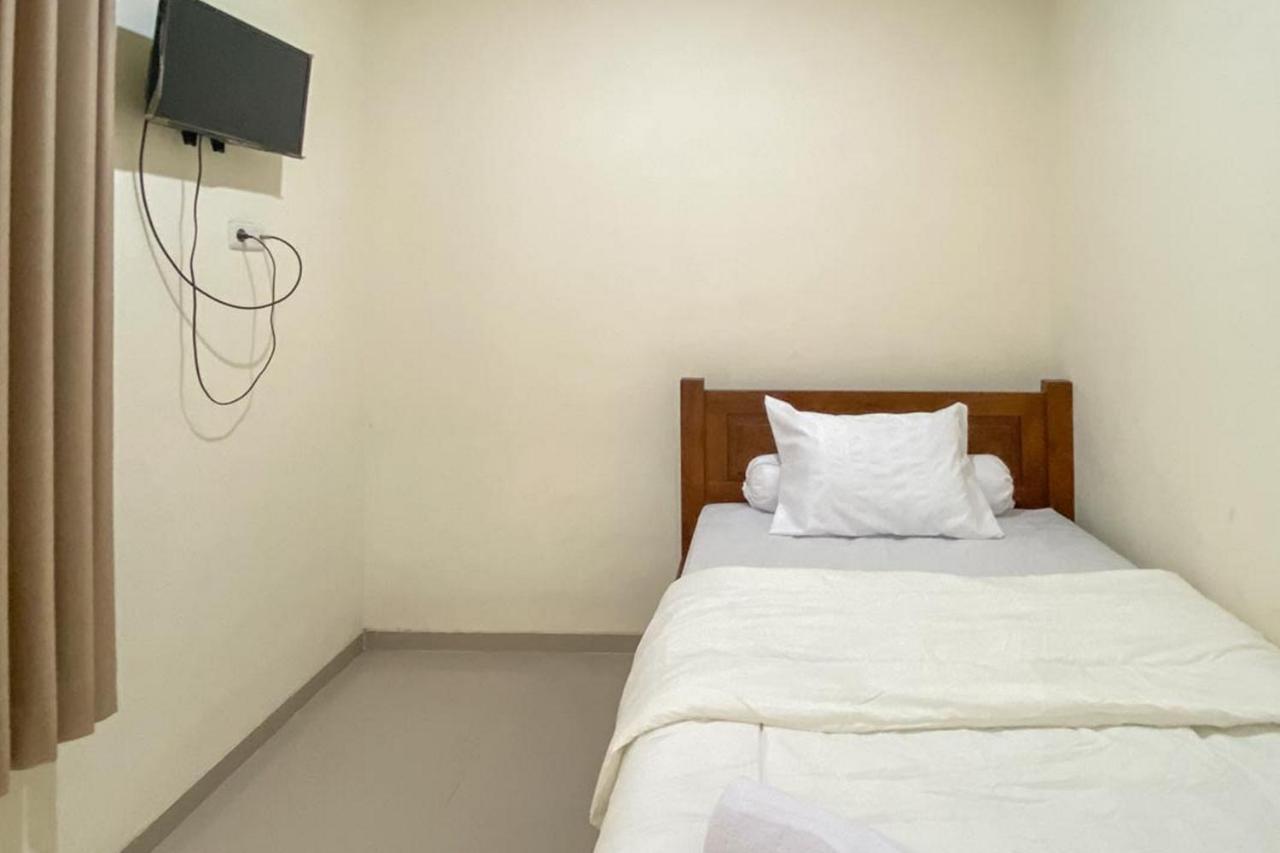 Nipa Guest House Near Universitas Widyagama Mitra Reddoorz Blimbing  Exterior foto