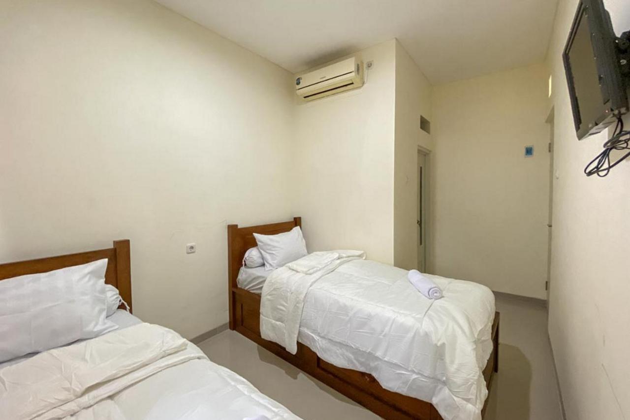 Nipa Guest House Near Universitas Widyagama Mitra Reddoorz Blimbing  Exterior foto